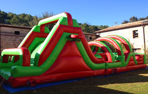 Alquiler de pista americana hinchable Barcelona