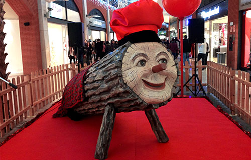 Caga Tió Gigante para fiestas de navidad Barcelona
