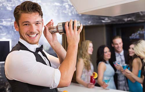 Contratación de barmans y cocteleros en Barcelona