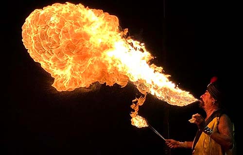 faquir para fiestas y eventos en Barcelona