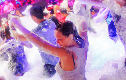 Alquiler fiesta de la espuma para discotecas Barcelona
