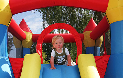 Alquiler de Castillos Hinchables para Fietas Infantiles en Barcelona