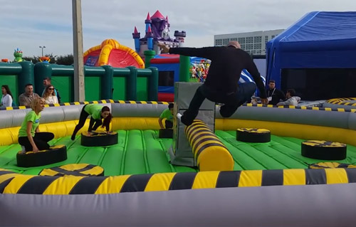 Alquiler de castillos deportivos y aventura en Barcelona