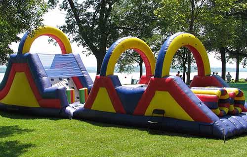 Alquiler de pista americana hinchable Barcelona