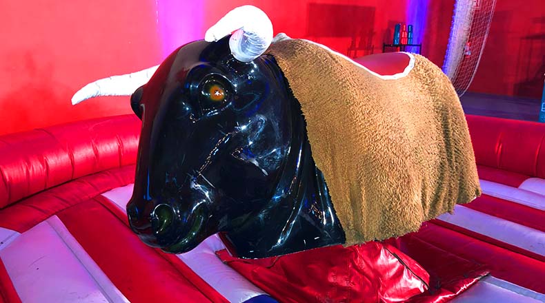 Alquiler Búfalo Mecánico en Barelona