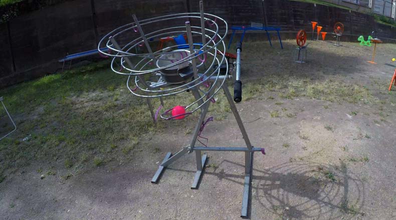 Juegos Gigantes Reciclados en Barcelona