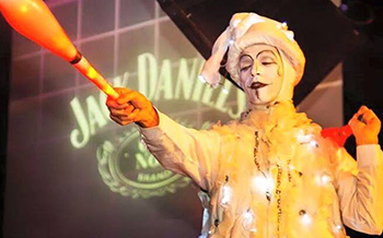 Zancudos y malabaristas para fiestas y eventos Barcelona